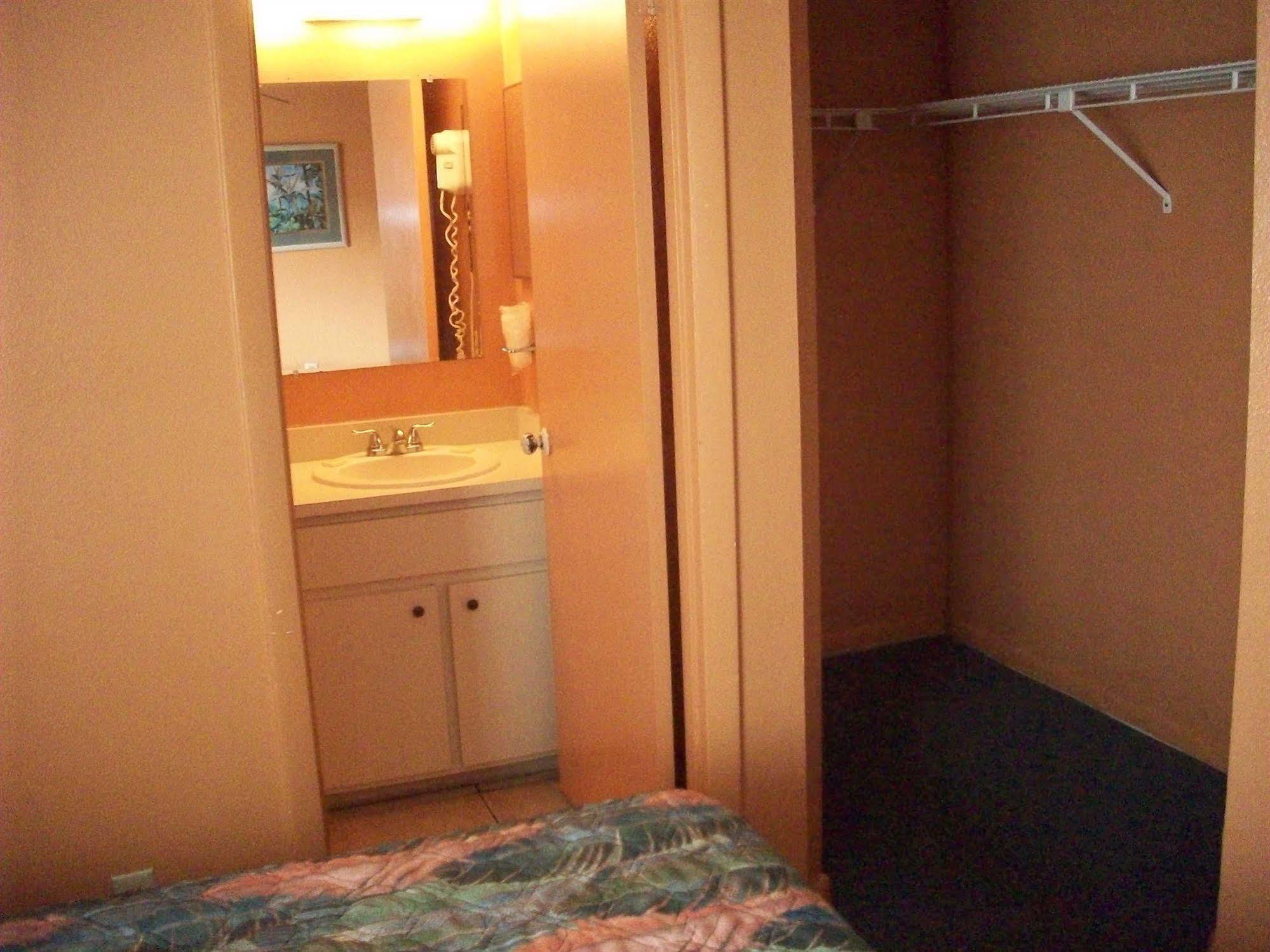 All-Suite Motel Edgewater  Eksteriør bilde